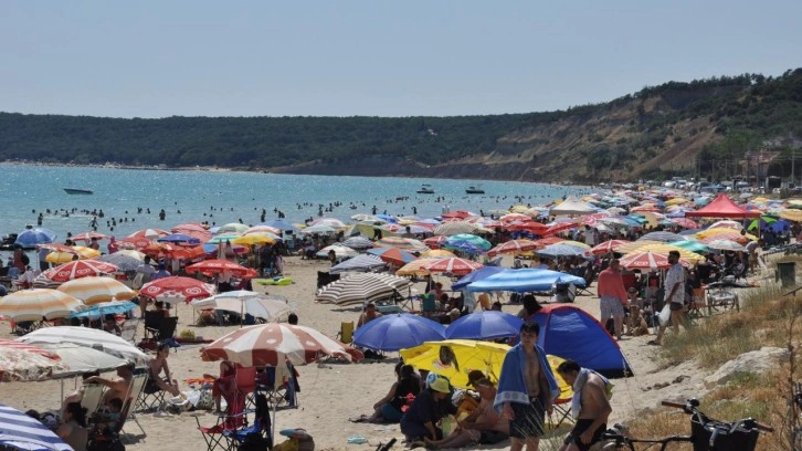 Saros Körfezi tatilci akınına uğradı