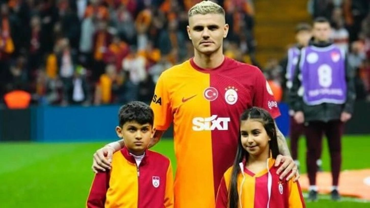 Semih Ege, Icardi ile seremoniye çıktı