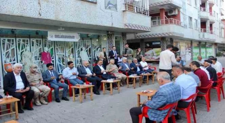 Siirt Valisi Hacıbektaşoğlu, Garzan Çayı’nda boğulan gencin ailesine taziye ziyaretinde bulundu