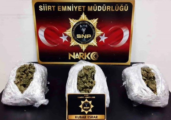 Siirt’te 2 kilo 400 gram kubar esrar yakalandı