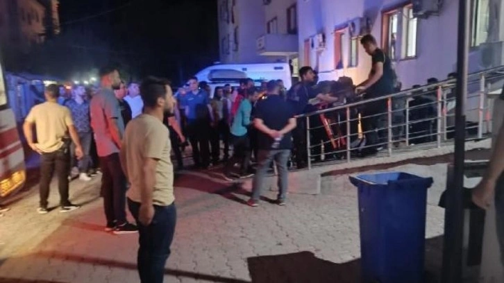 Siirt'te asker ve korucuları taşıyan kamyonet devrildi: 5 yaralı