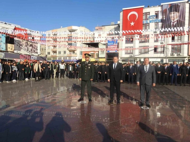 Sınır kent Kilis’te 10 Kasım töreni