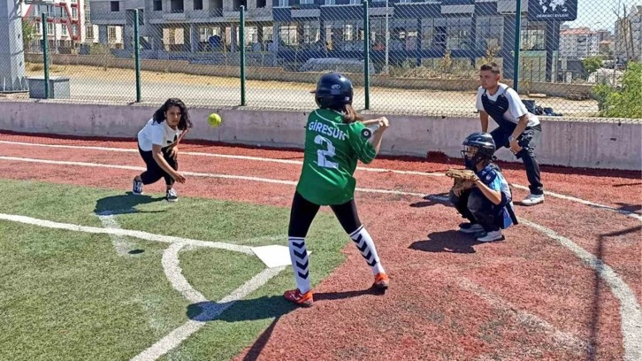 Softbol Türkiye Birinciliği müsabakaları sona erdi