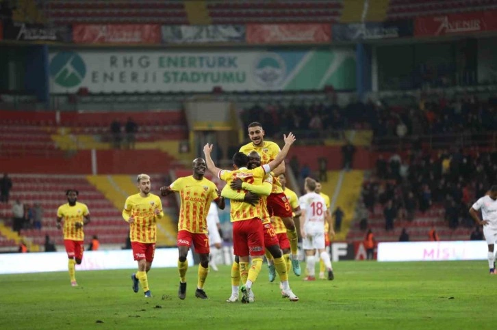 Stephane Bahoken son 2 maçta 2 gol attı