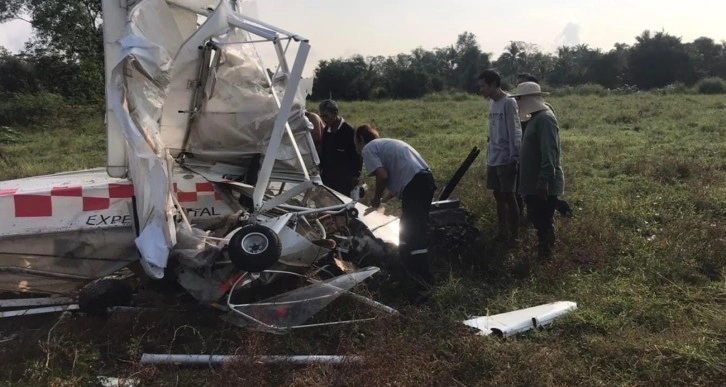 Tayland'da uçak tarlaya çakıldı: 1 ölü