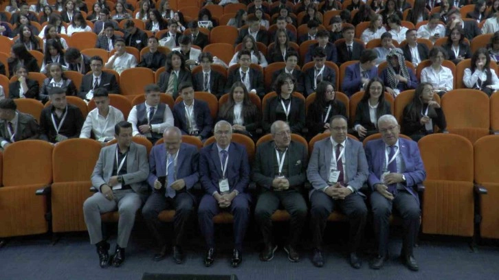 Tekden Fen ve Anadolu Lisesi’nde ‘MUNEX’23’ konferansı