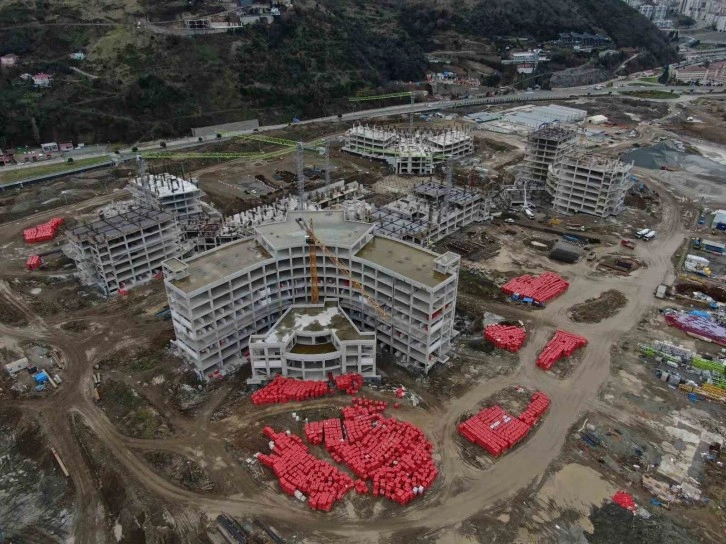 Trabzon Şehir Hastanesi’nin inşaatı yükseliyor