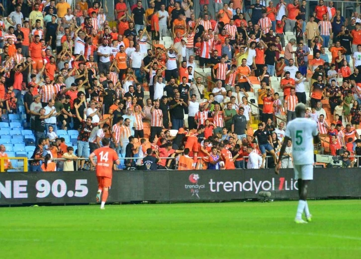 Trendyol 1.Lig: Adanaspor: 1 - Şanlıurfaspor: 0 (İlk yarı)