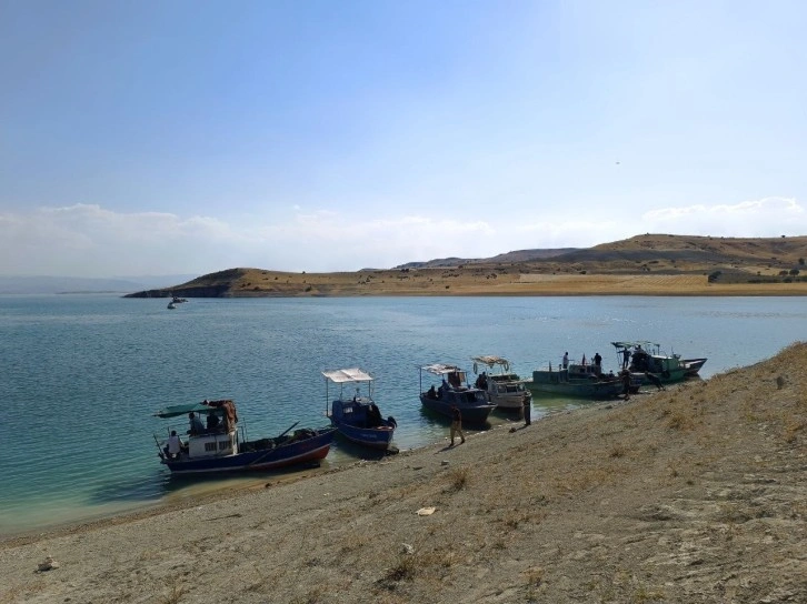 Tunceli’de kaybolan balıkçıyı arama çalışmaları sürüyor