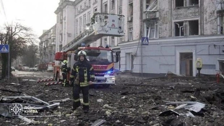 Ukrayna'ya yoğun hava saldırısı