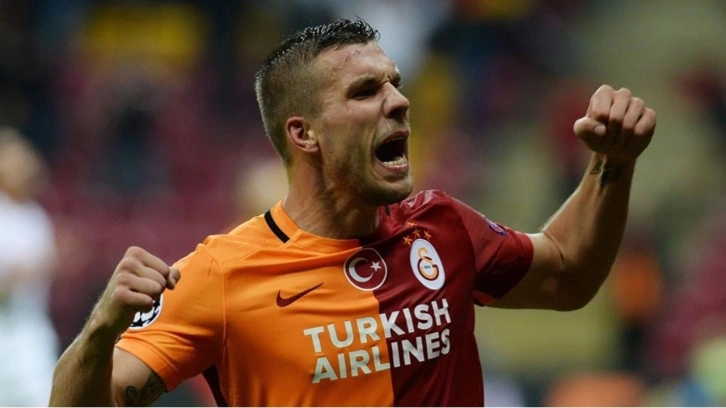 Ünlü futbolcu Lukas Podolski döner kralı oldu! Paraya para demiyor