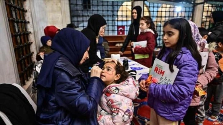 Üsküdar Valide-i Atik Camii'nde çocuk şenliği düzenlendi