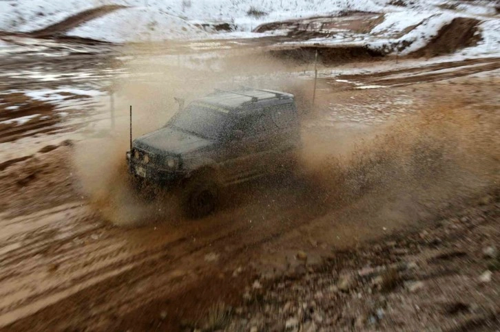 Vali Tanrısever Off-Road parkurunu test etti