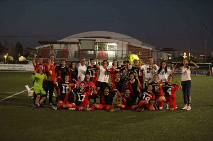 Van Büyükşehir Belediyespor U-17 kızlar Türkiye Şampiyonasında çeyrek finalde