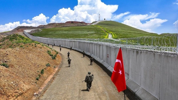 Van-İran sınırında güvenlik duvarının 173 kilometresi tamamlandı