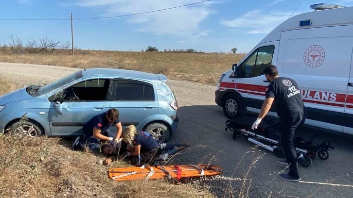 Virajda mıcıra kapılan otomobil takla attı: 1 yaralı