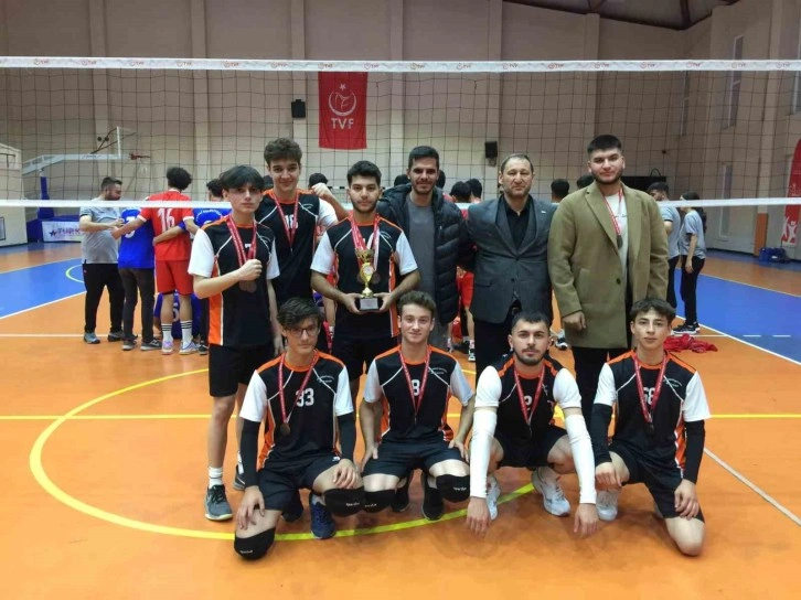 Voleybol Genç Erkekler Kayseri Şampiyonu Elit Voleybol oldu