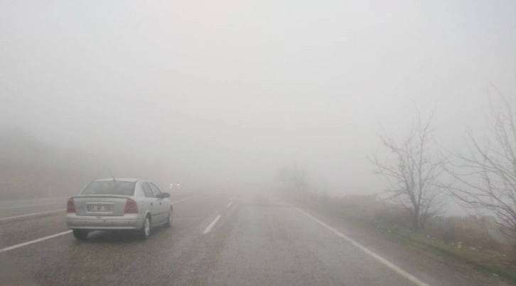 Yavuzeli’nde yoğun sis etkili oldu