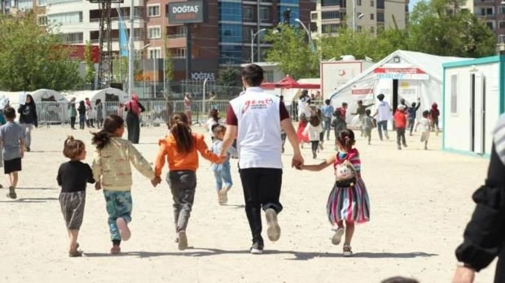 Yeryüzü Doktorları 1 yıldır asrın felaketini yaşayan deprem bölgesinde