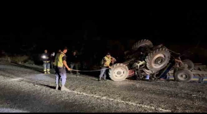 Yolcu otobüsü traktöre çarptı: 3’ü ağır 6 yaralı