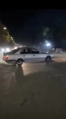 Yolu kapatıp drift attı, sosyal medyada paylaştı