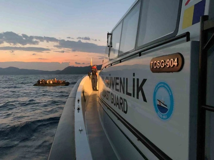 Yunanistan’ın ölüme ittiği düzensiz göçmenler kurtarıldı