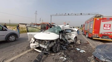 3 araçlık zincirleme kaza: Genç doktor öldü, 6 kişi yaralandı