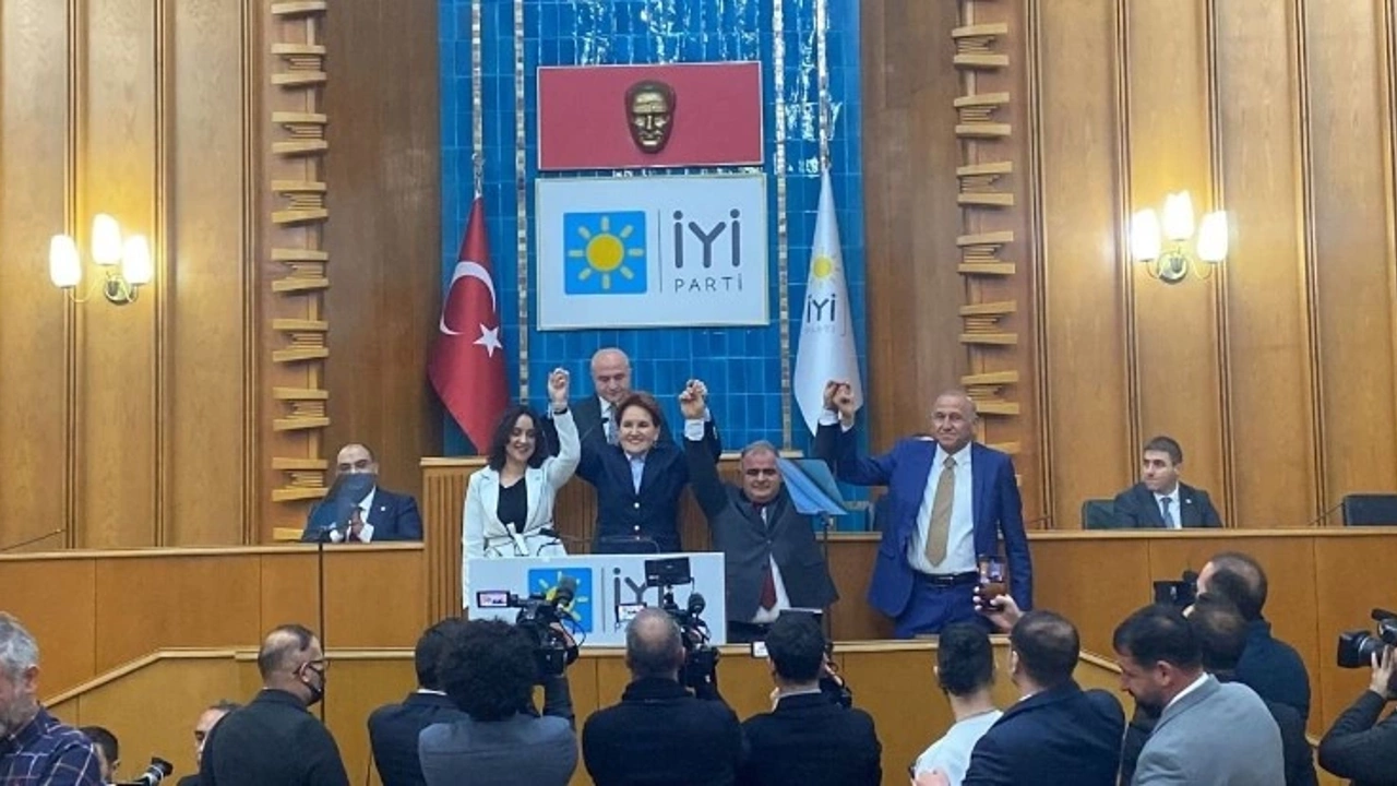 Akşener, İYİ Parti Gaziantep Adaylarını Tanıttı