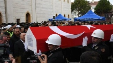 Alkollü sürücünün çarparak şehit ettiği polis memuru son yolculuğuna uğurlandı