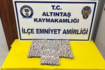 Altıntaş’ta çantasında bin 890 adet uyuşturucu hap ele geçirilen şüpheli tutuklandı