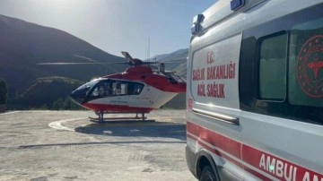 Ambılans helikopter 18 yaşındaki genç için havalandı