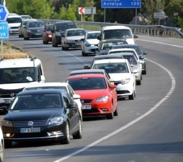 Antalya’da motorlu kara taşıtları sayısı 1 milyon 423 bin 136 oldu