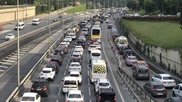 Araç sahipleri dikkat! AYM'den trafik sigortalarıyla ilgili önemli karar. Süre iptal edildi