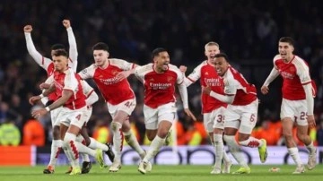 Arsenal penaltılarla Porto'yu eledi!