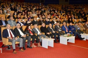 Aydın’da yaşayan Elazığlılar memleket hasretini gidermek için gece düzenledi