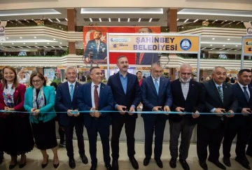 Bakan Işıkhan, 6. Şahinbey Kitap Günleri Fuarı açılışına katıldı