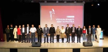 BARÜ’de ‘Yüzyılın Siyaseti: Kent ve Politika’ konferansı