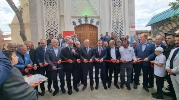 Bayburt Söğütlü Köyü Cami dualarla ibadete açıldı