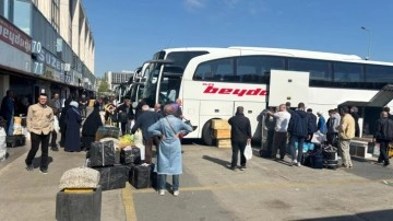 Bayram tatili dönüşü 15 Temmuz Demokrasi Otogarı'nda yoğunluk