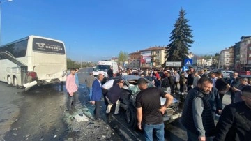 Bayramın ilk gününde yollar kan gölüne döndü. Üç ildeki kazalarda 4 ölü 6 yaralı var