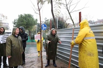 Bayrampaşa’da Cumhuriyetin 100’üncü yılına özel 2023 fidan dikilmeye devam ediliyor