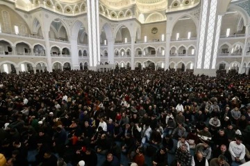 BERAT GECESİNDE ŞAHİNBEY MİLLET CAMİİ DOLDU TAŞTI