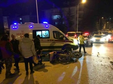 Bilecik’te motosiklet ile kamyonetin çarpıştı, 1 kişi yaralandı