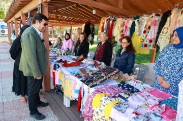 Birbirinden güzel ürünler Zümra Kadın El Emeği Pazarında görücüye çıktı