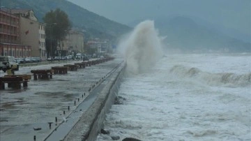 Birçok ilde defalarca duyuldu. Karadeniz Bölgesi'nde kaynağı tespit edilemeyen patlama sesleri