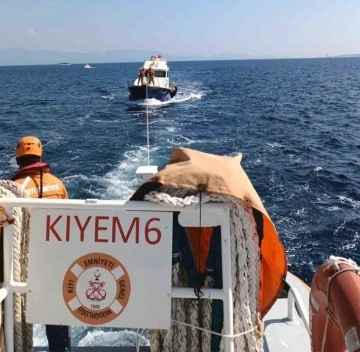 Bodrum Yahşi açıklarında arızalanan tekneyi KIYEM ekipleri kurtardı