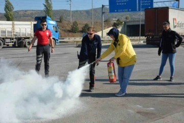 Bozüyük Belediyesi İtfaiyesi’nden işyeri personellerine yangın eğitimi