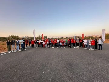 BÜYÜKŞEHİR TEKNOGARAJ, YÜZÜNCÜ YILA ÖZEL İHA YARIŞMASI DÜZENLEDİ  