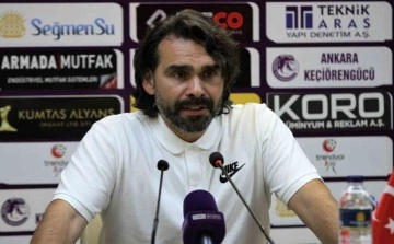 Cenk Özcan: "Takım halinde kompakt bir futbol sergiliyoruz"