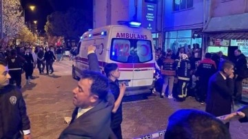 CHP'nin kutlamasında balkon çöktü! 1'i ağır, 4 yaralı